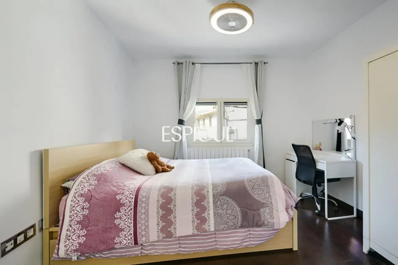 Отреставрированный дом в центре Торроэлья-де-Монгри