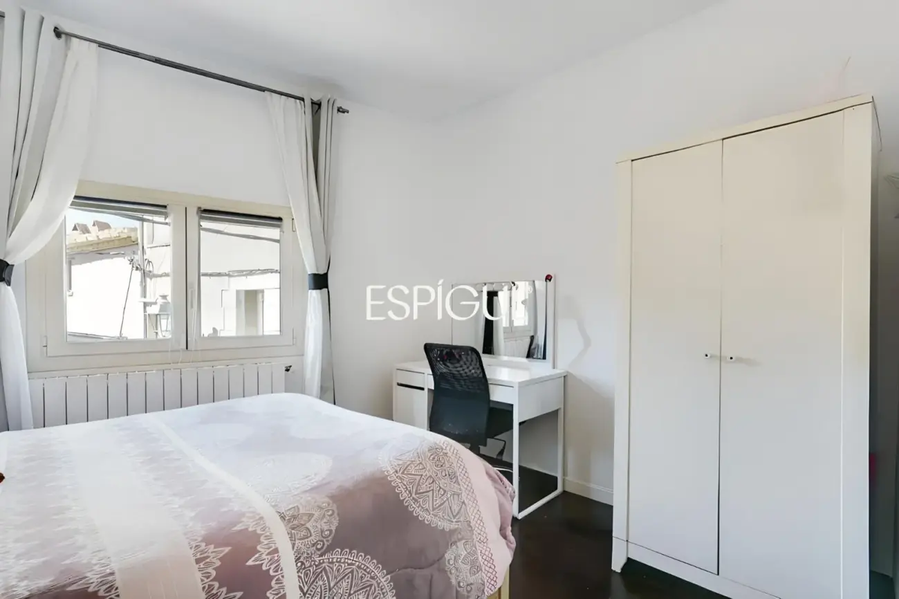 Отреставрированный дом в центре Торроэлья-де-Монгри