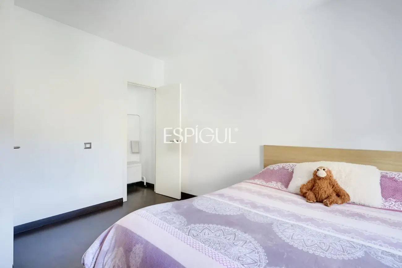 Отреставрированный дом в центре Торроэлья-де-Монгри