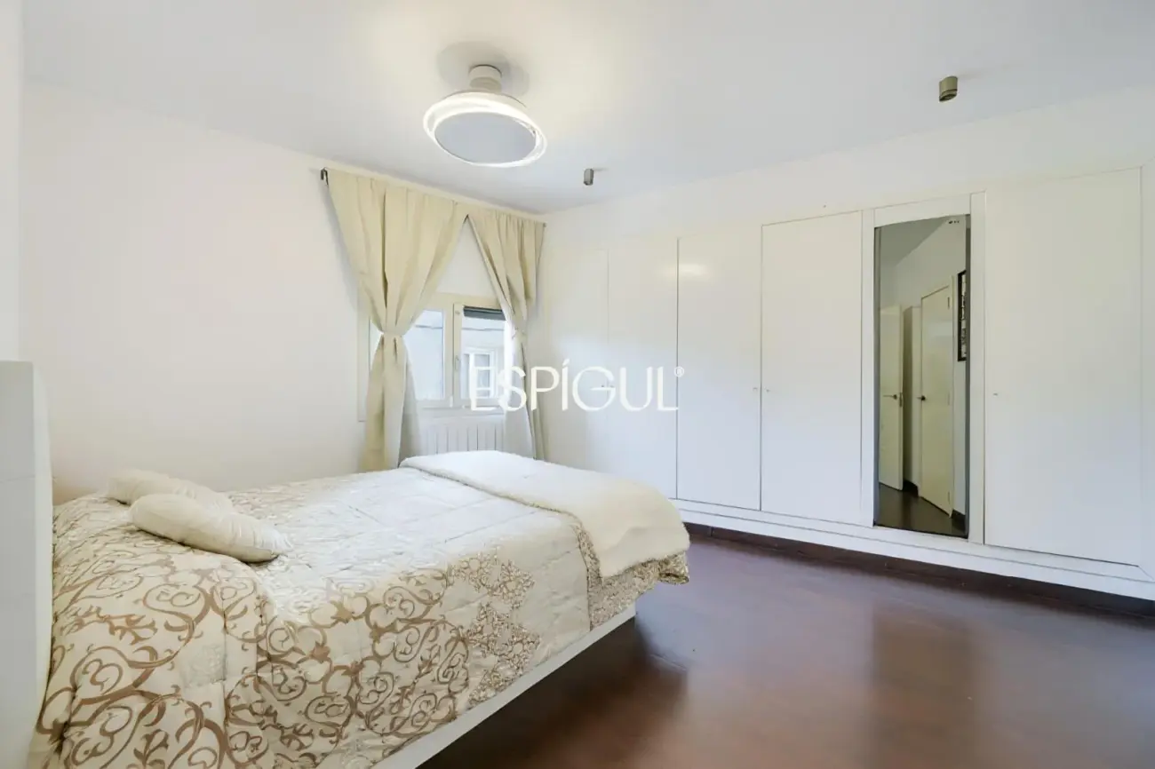 Отреставрированный дом в центре Торроэлья-де-Монгри