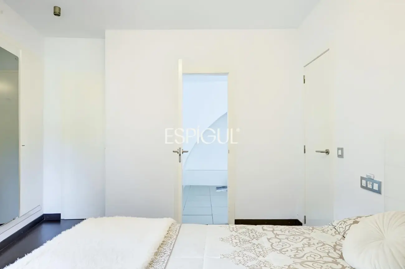 Отреставрированный дом в центре Торроэлья-де-Монгри