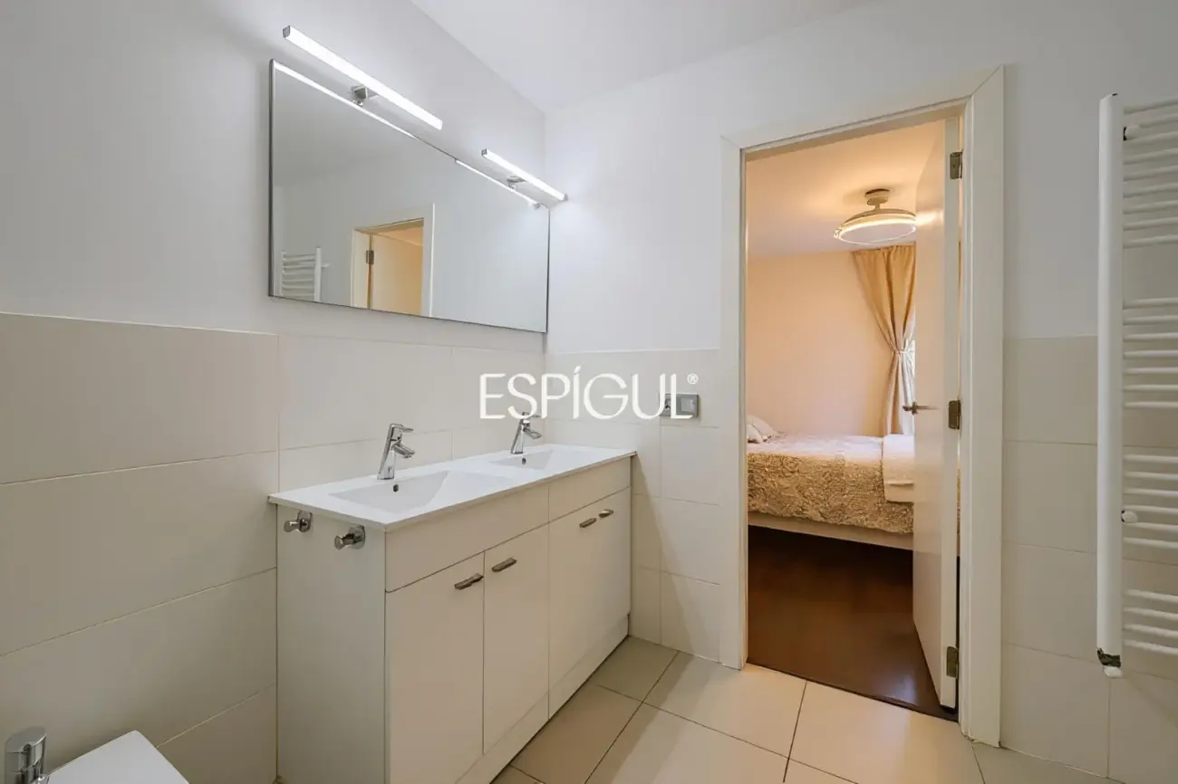 Отреставрированный дом в центре Торроэлья-де-Монгри