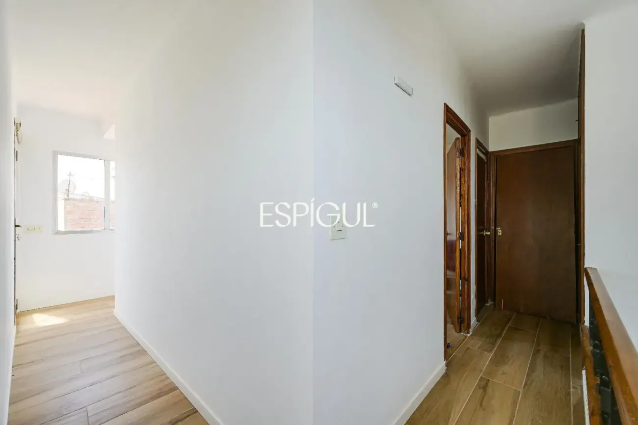 Отреставрированный дом в центре Торроэлья-де-Монгри