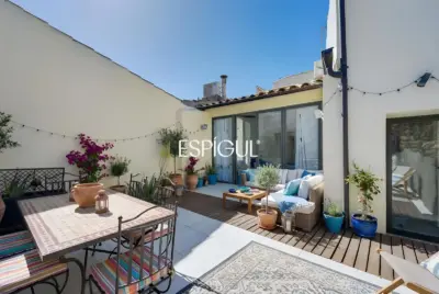 Отреставрированный дом в центре Торроэлья-де-Монгри