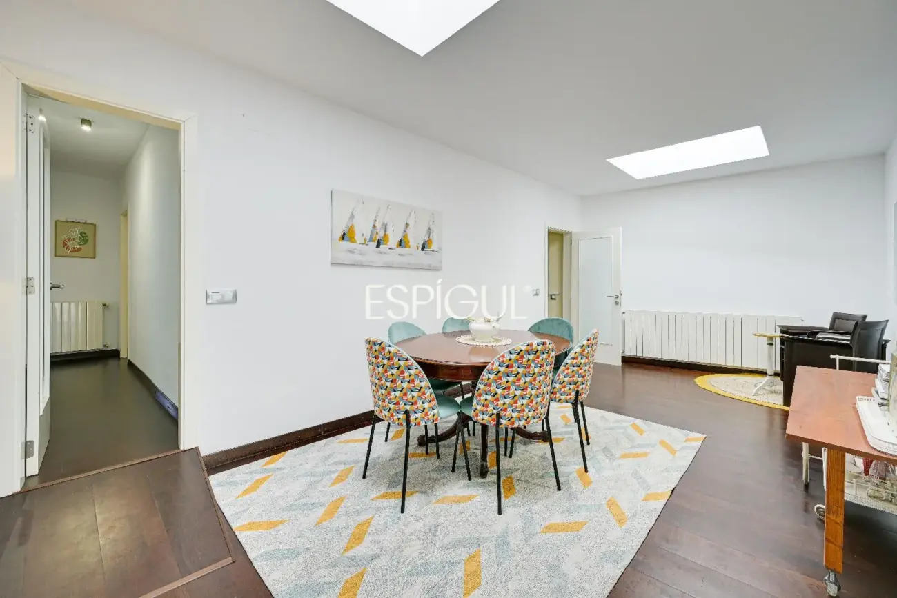 Отреставрированный дом в центре Торроэлья-де-Монгри