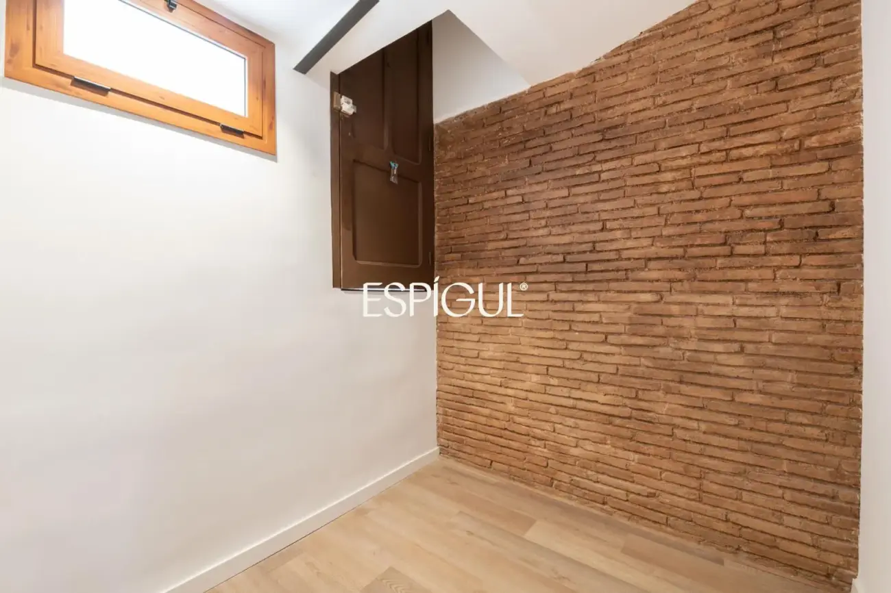 Шале с оригинальным шармом и элитным ремонтом в Сантс