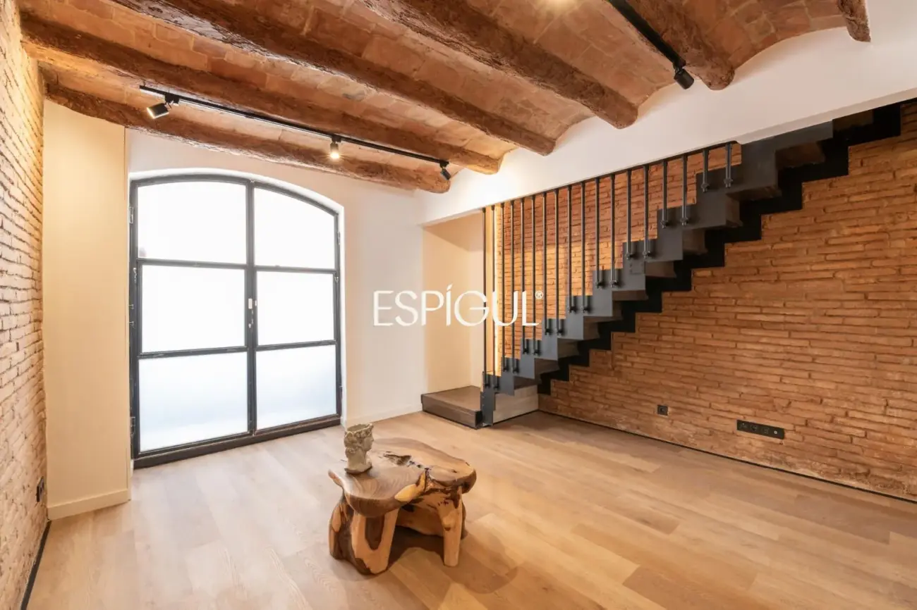 Шале с оригинальным шармом и элитным ремонтом в Сантс