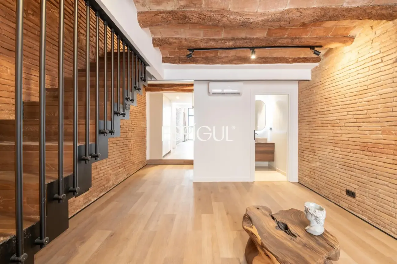 Шале с оригинальным шармом и элитным ремонтом в Сантс