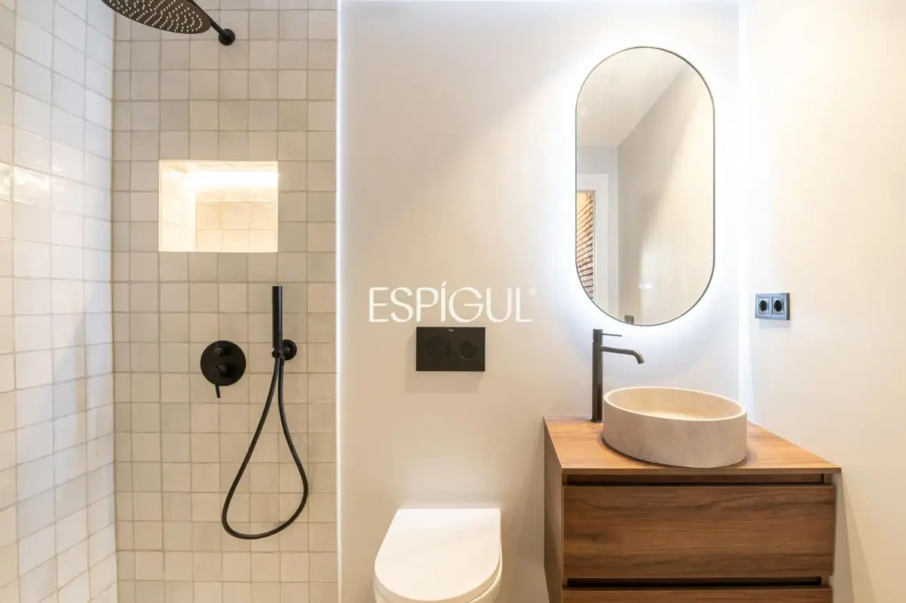 Шале с оригинальным шармом и элитным ремонтом в Сантс