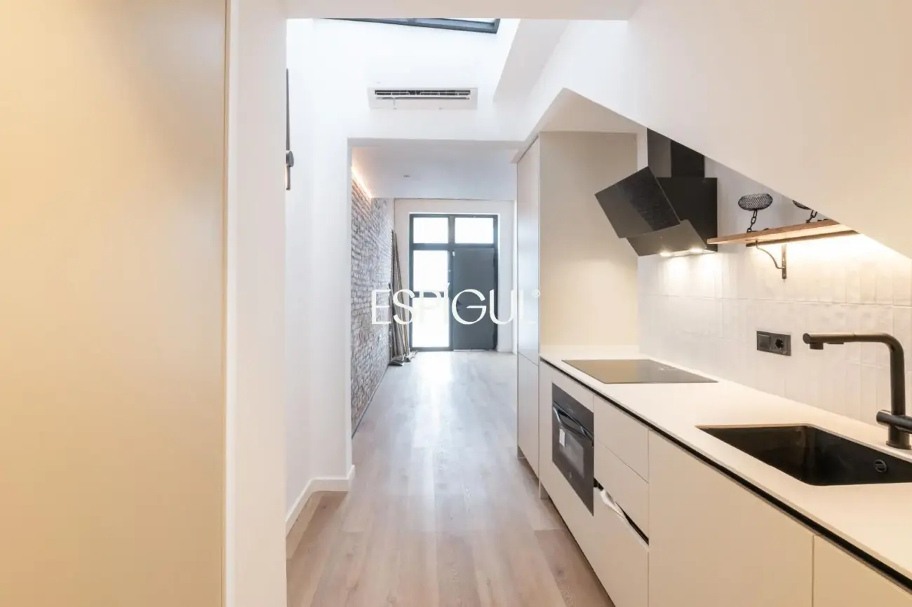 Шале с оригинальным шармом и элитным ремонтом в Сантс