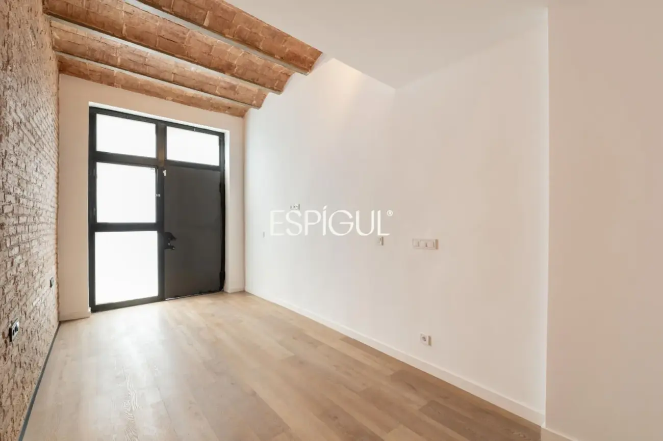 Шале с оригинальным шармом и элитным ремонтом в Сантс