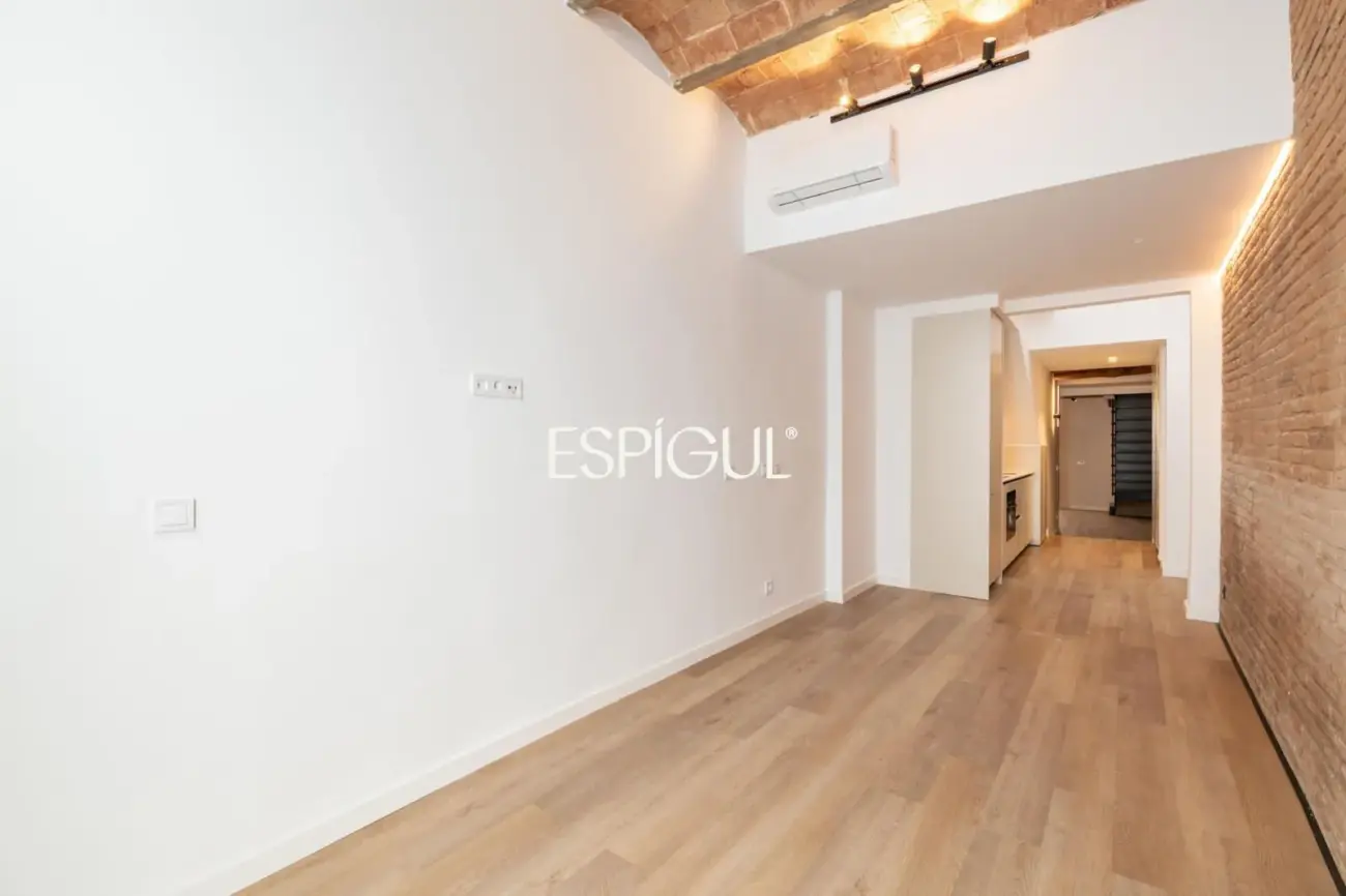 Шале с оригинальным шармом и элитным ремонтом в Сантс