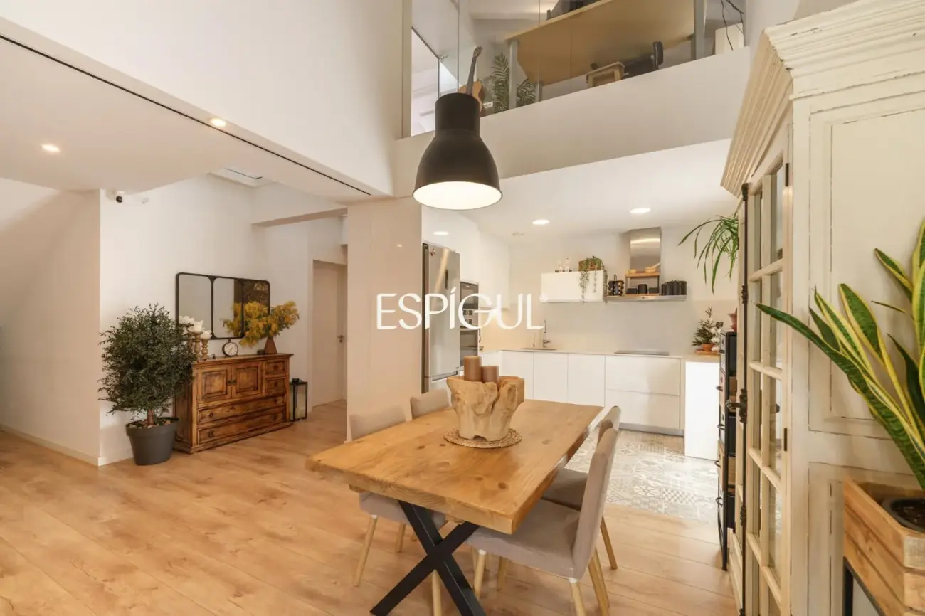 Zentrale Maisonette-Wohnung in Sabadell