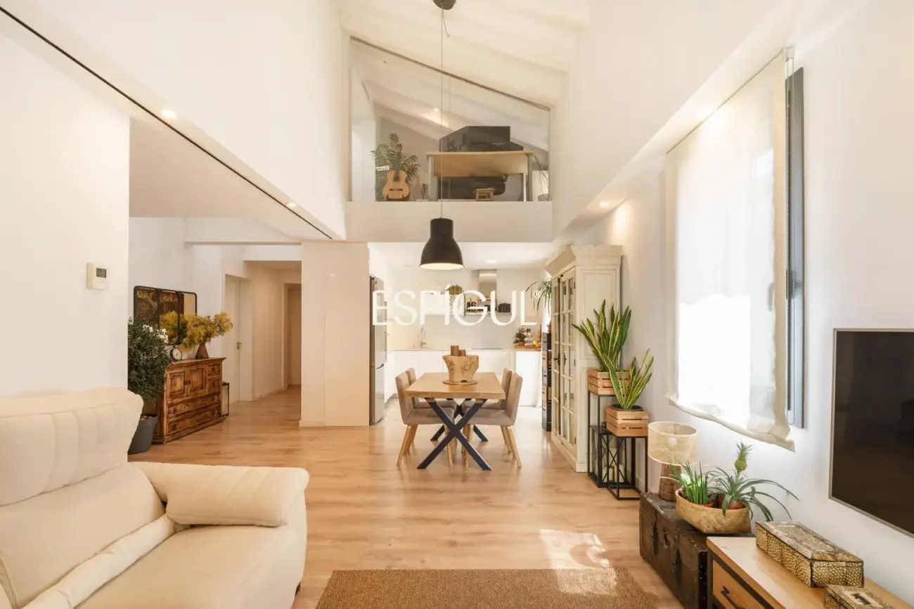 Zentrale Maisonette-Wohnung in Sabadell