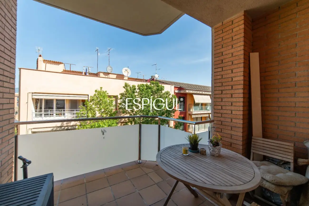 Maisonette-Wohnung mit Terrassen im Barri Vell von Salt