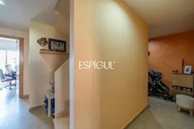 Maisonette-Wohnung mit Terrassen im Barri Vell von Salt