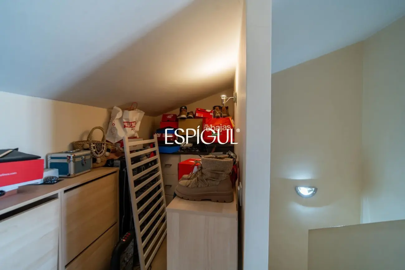 Maisonette-Wohnung mit Terrassen im Barri Vell von Salt