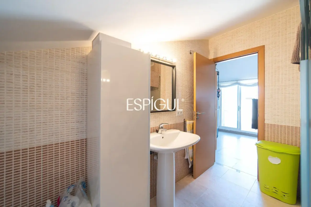 Maisonette-Wohnung mit Terrassen im Barri Vell von Salt