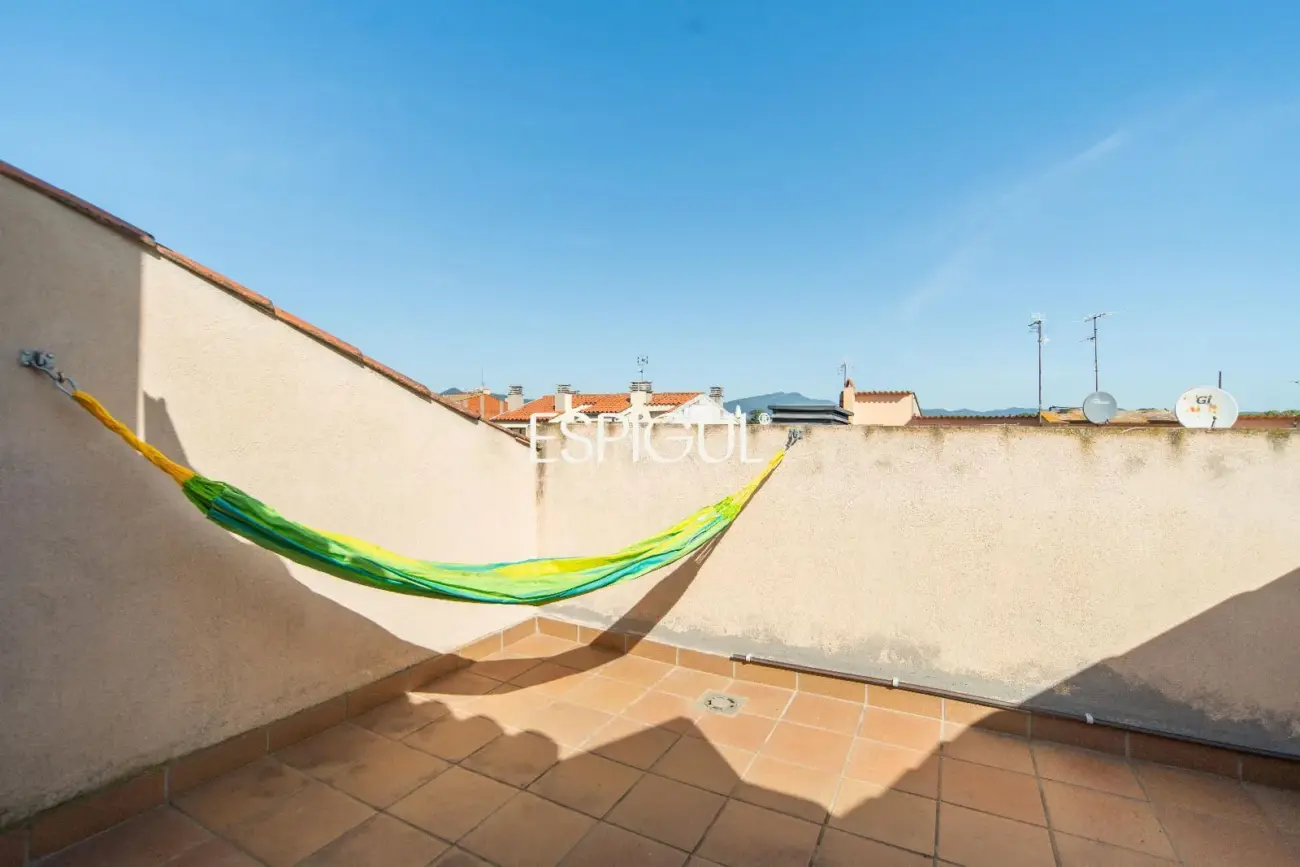 Maisonette-Wohnung mit Terrassen im Barri Vell von Salt