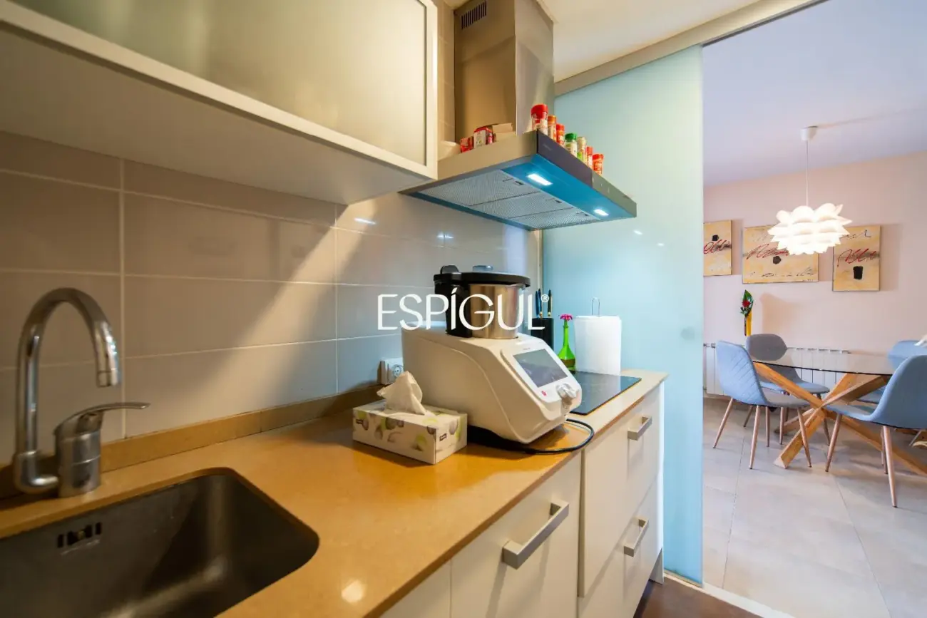 Maisonette-Wohnung mit Terrassen im Barri Vell von Salt