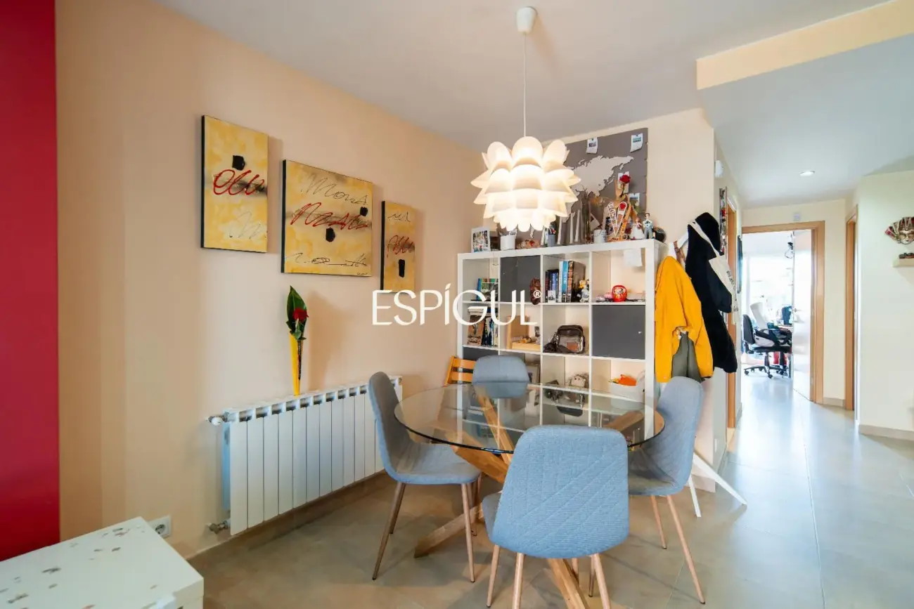 Maisonette-Wohnung mit Terrassen im Barri Vell von Salt