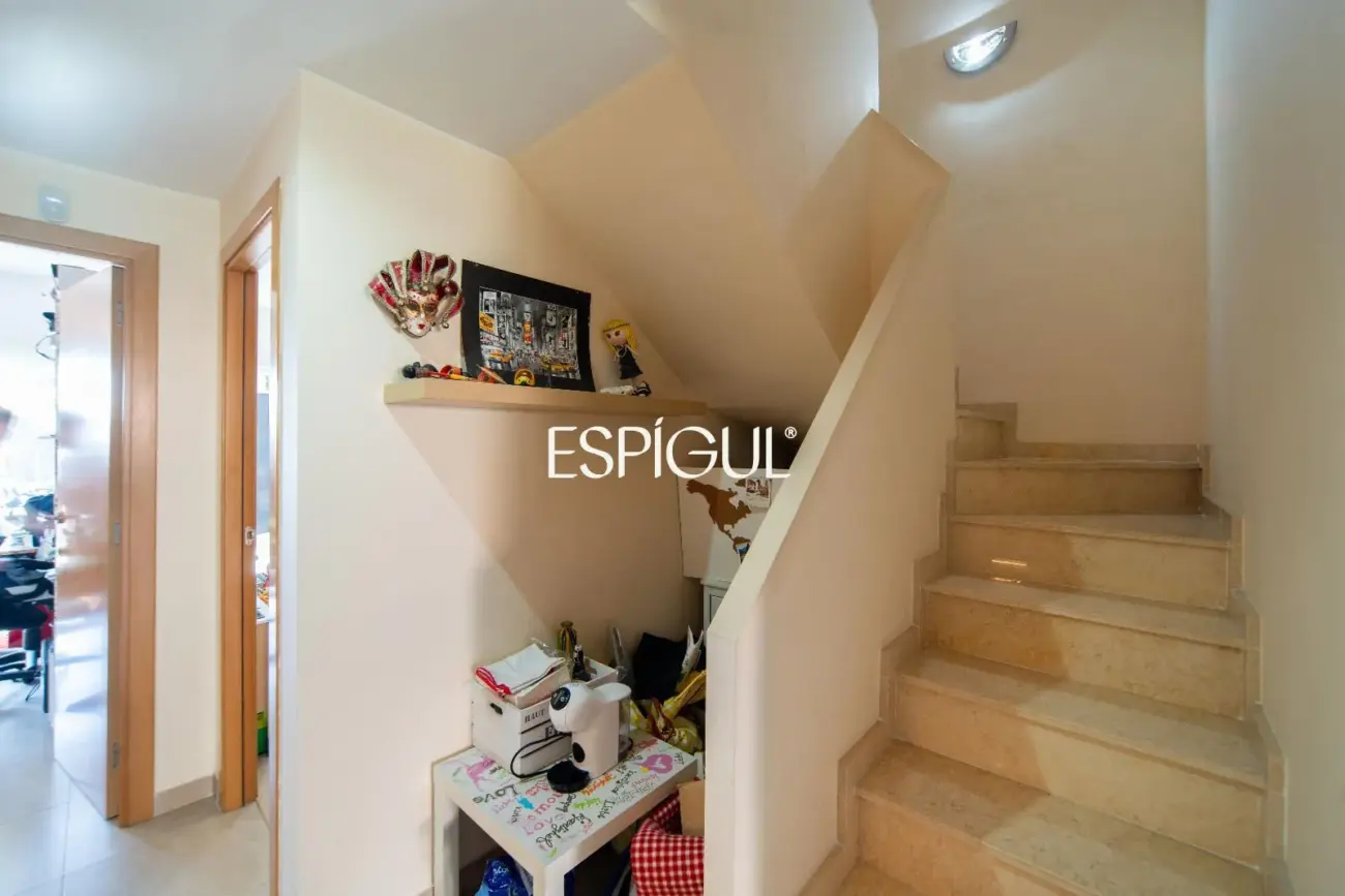 Maisonette-Wohnung mit Terrassen im Barri Vell von Salt