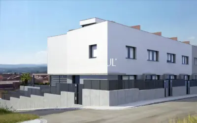 Впечатляющий таунхаус в новостройке