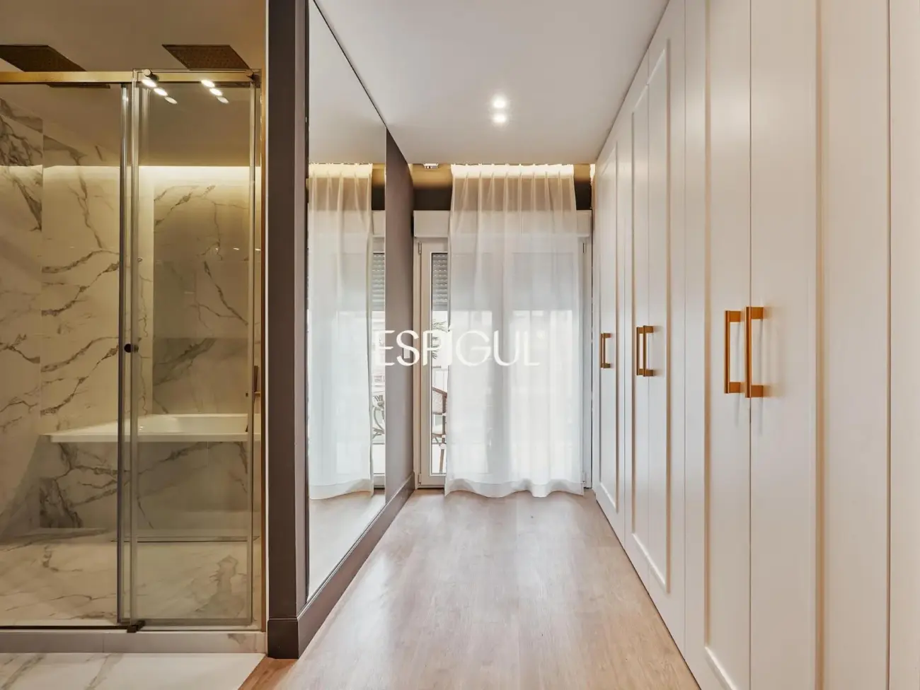 Espectacular piso en venta situada en una tercera planta en el corazón del barrio de Salamanca, zona Castellana