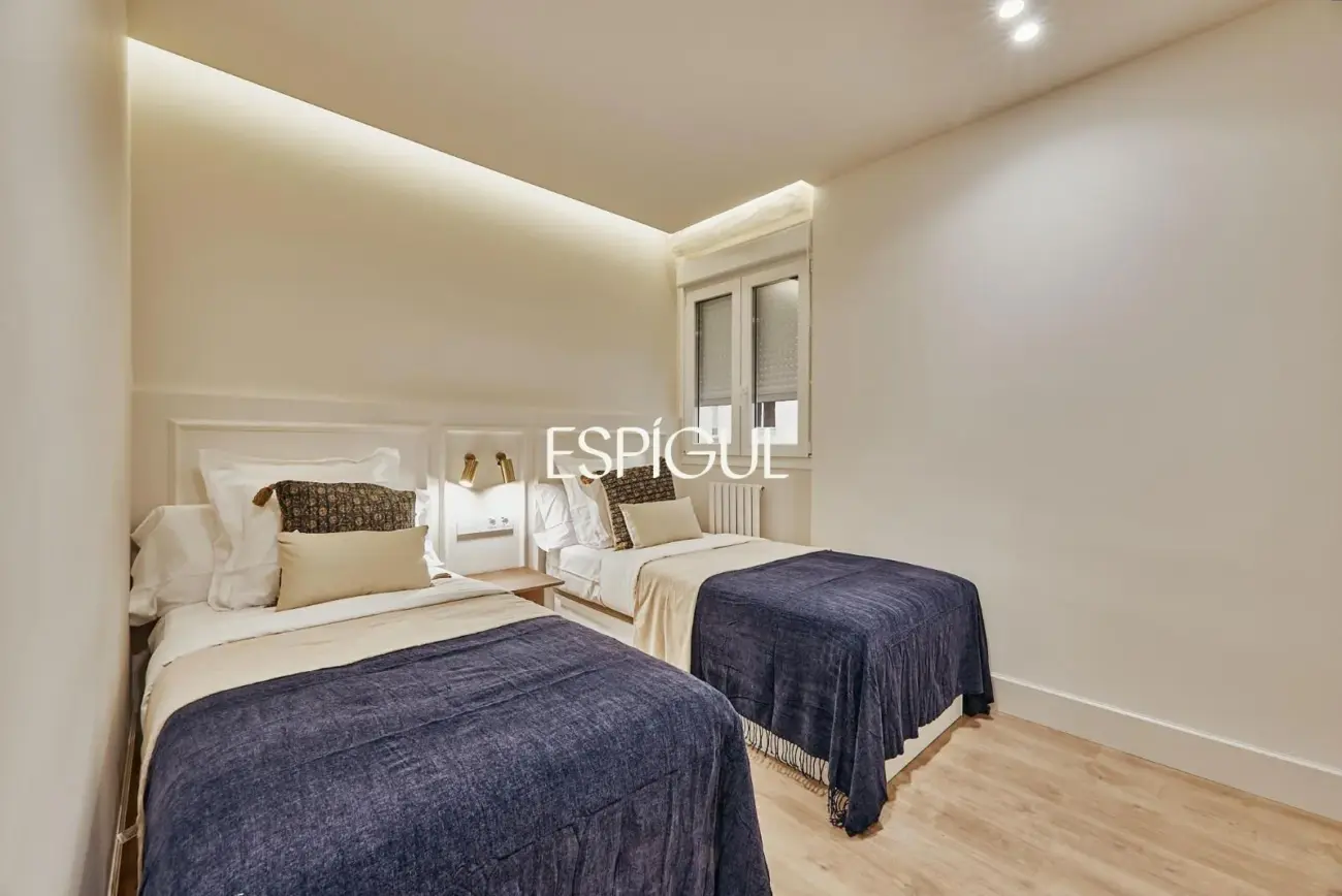 Espectacular piso en venta situada en una tercera planta en el corazón del barrio de Salamanca, zona Castellana