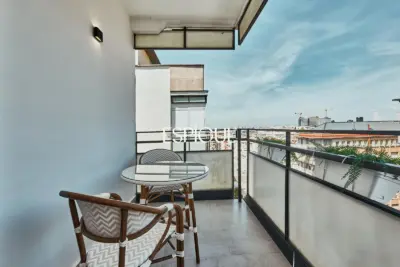 Espectacular vivienda en venta exterior reformada con terraza en Lista