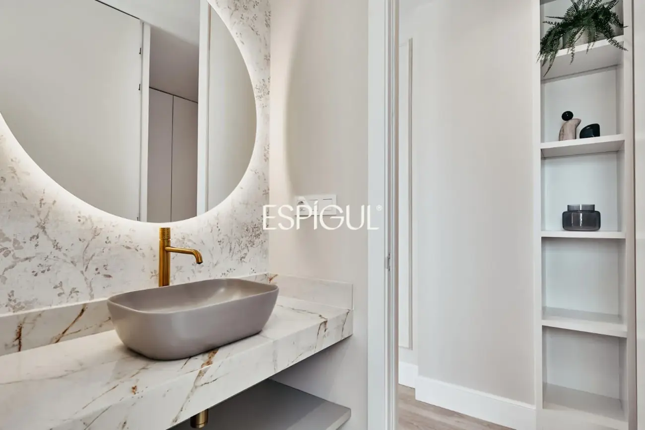 Espectacular vivienda en venta exterior reformada con terraza en Lista