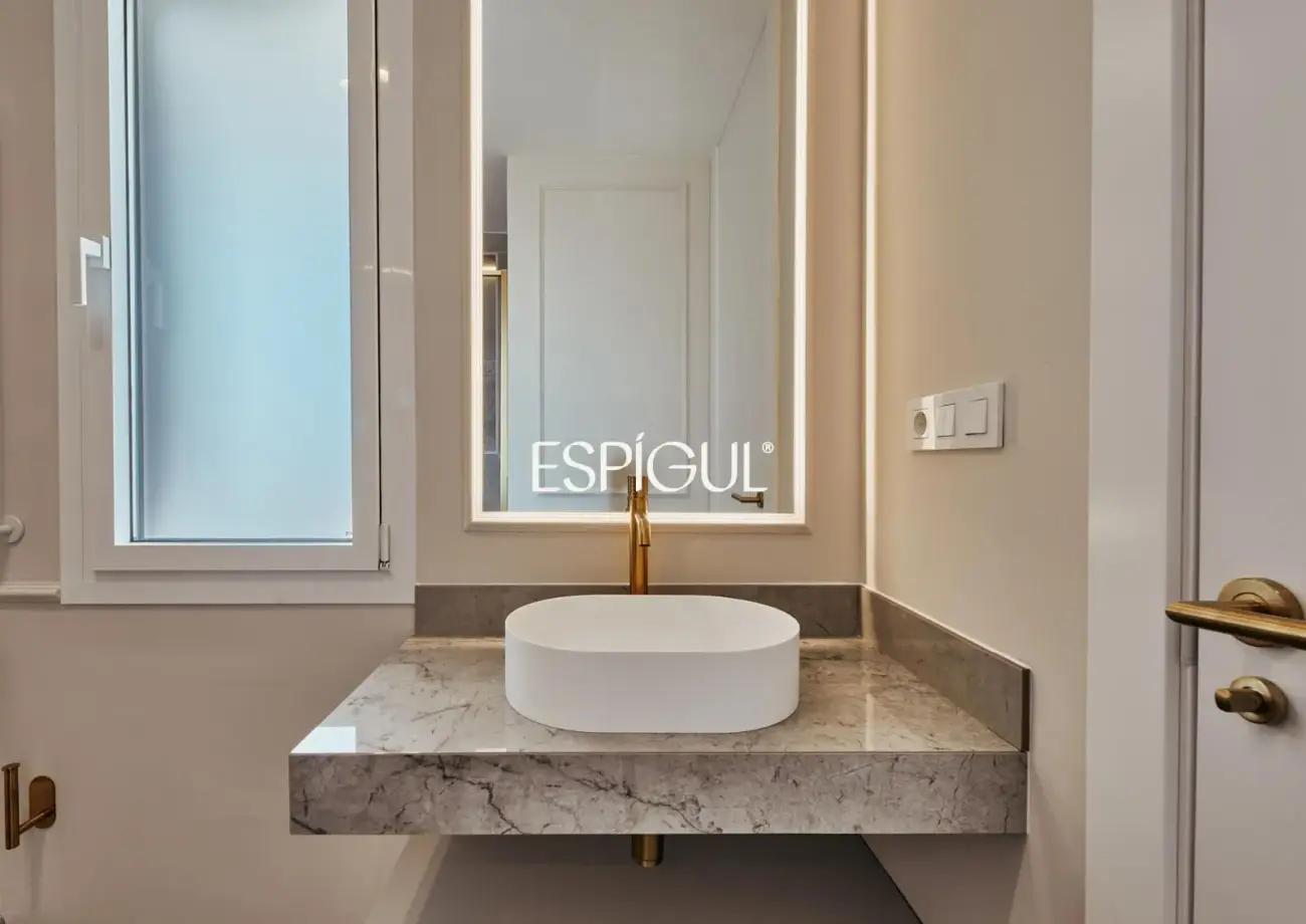 Espectacular vivienda en venta exterior reformada con terraza en Lista