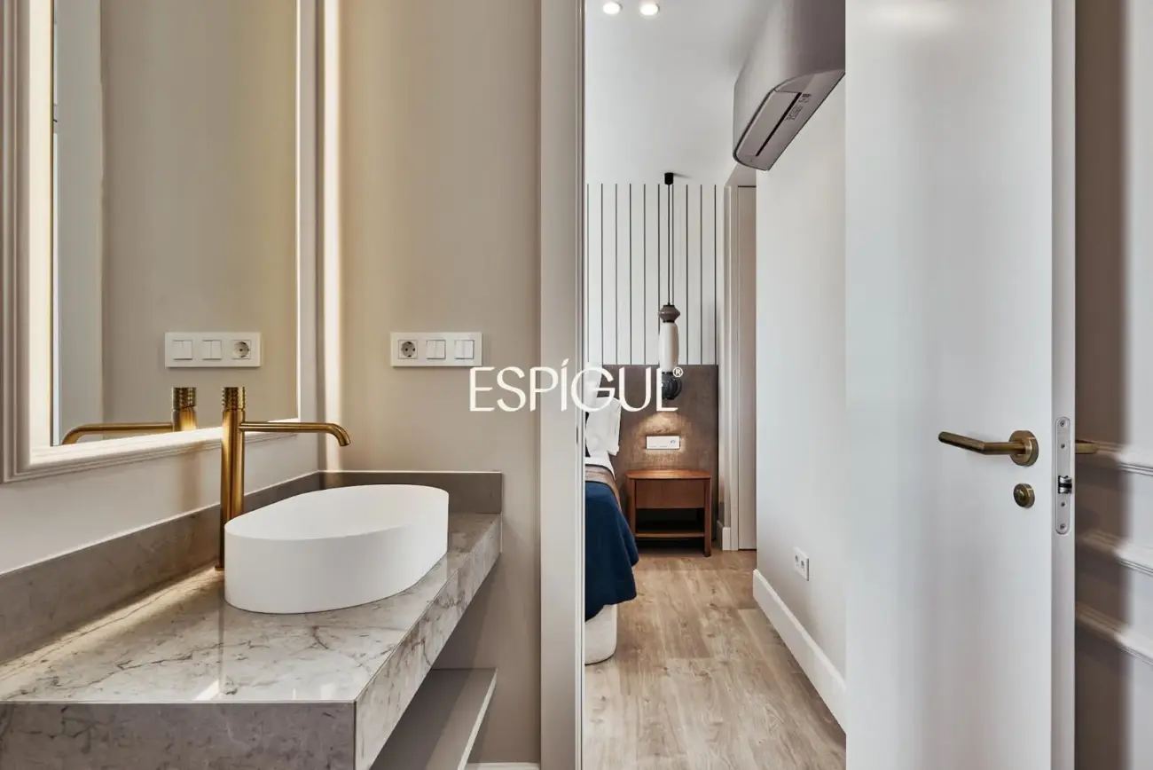 Espectacular vivienda en venta exterior reformada con terraza en Lista