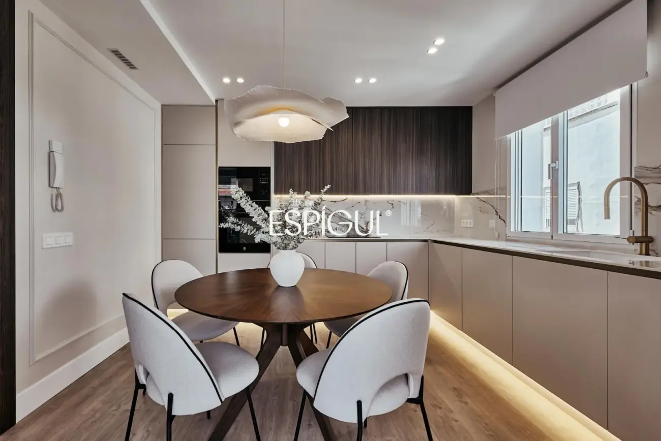 Espectacular vivienda en venta exterior reformada con terraza en Lista