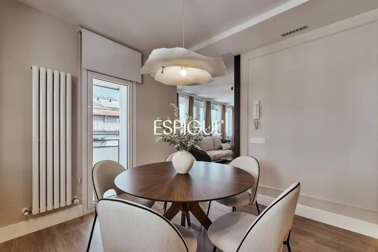 Espectacular vivienda en venta exterior reformada con terraza en Lista