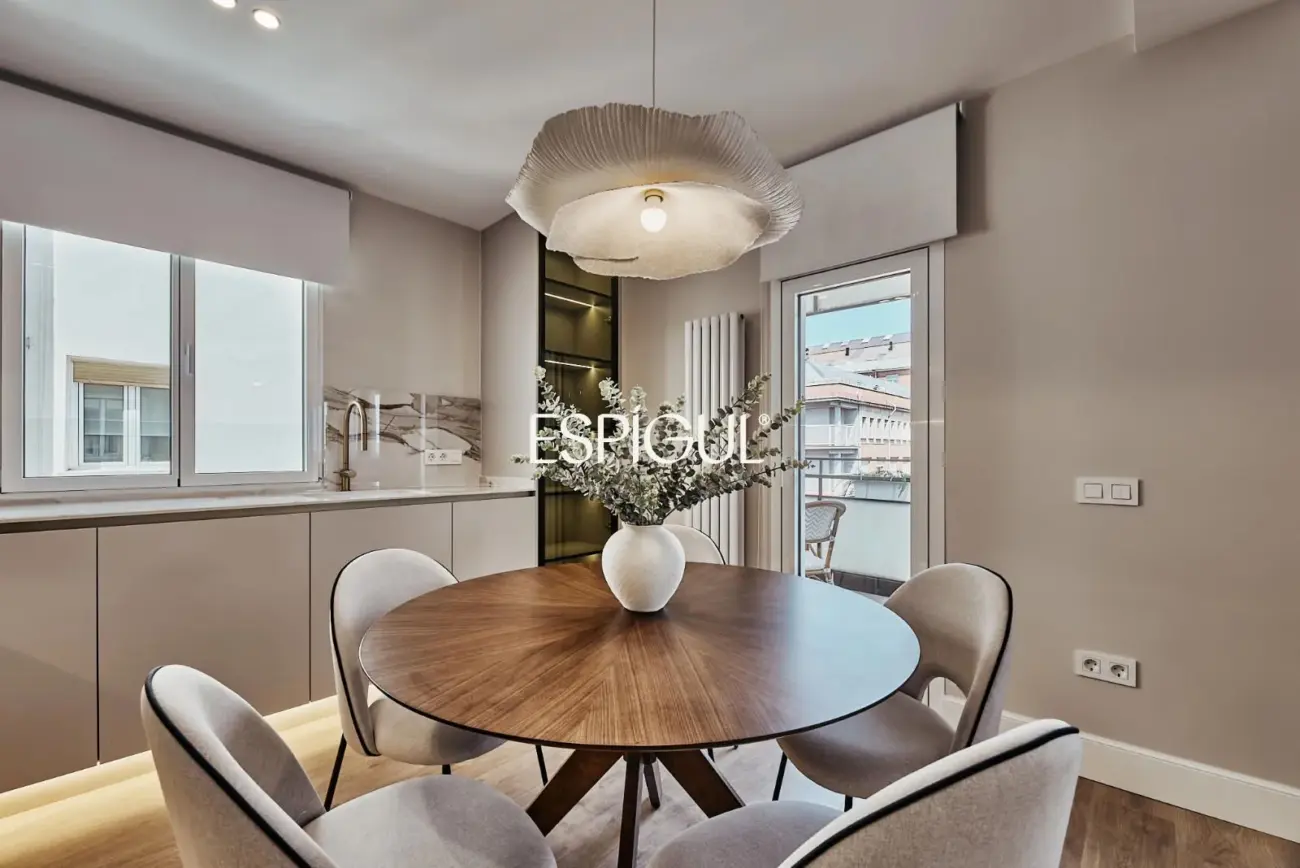 Espectacular vivienda en venta exterior reformada con terraza en Lista