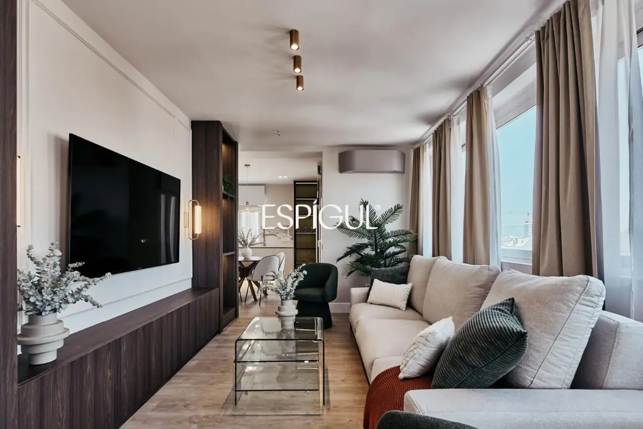 Espectacular vivienda en venta exterior reformada con terraza en Lista