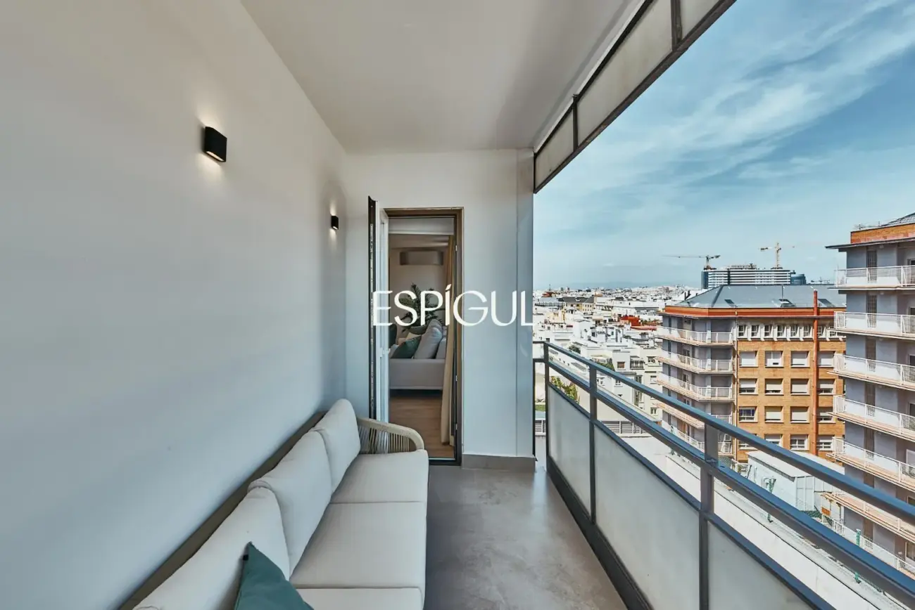 Espectacular vivienda en venta exterior reformada con terraza en Lista