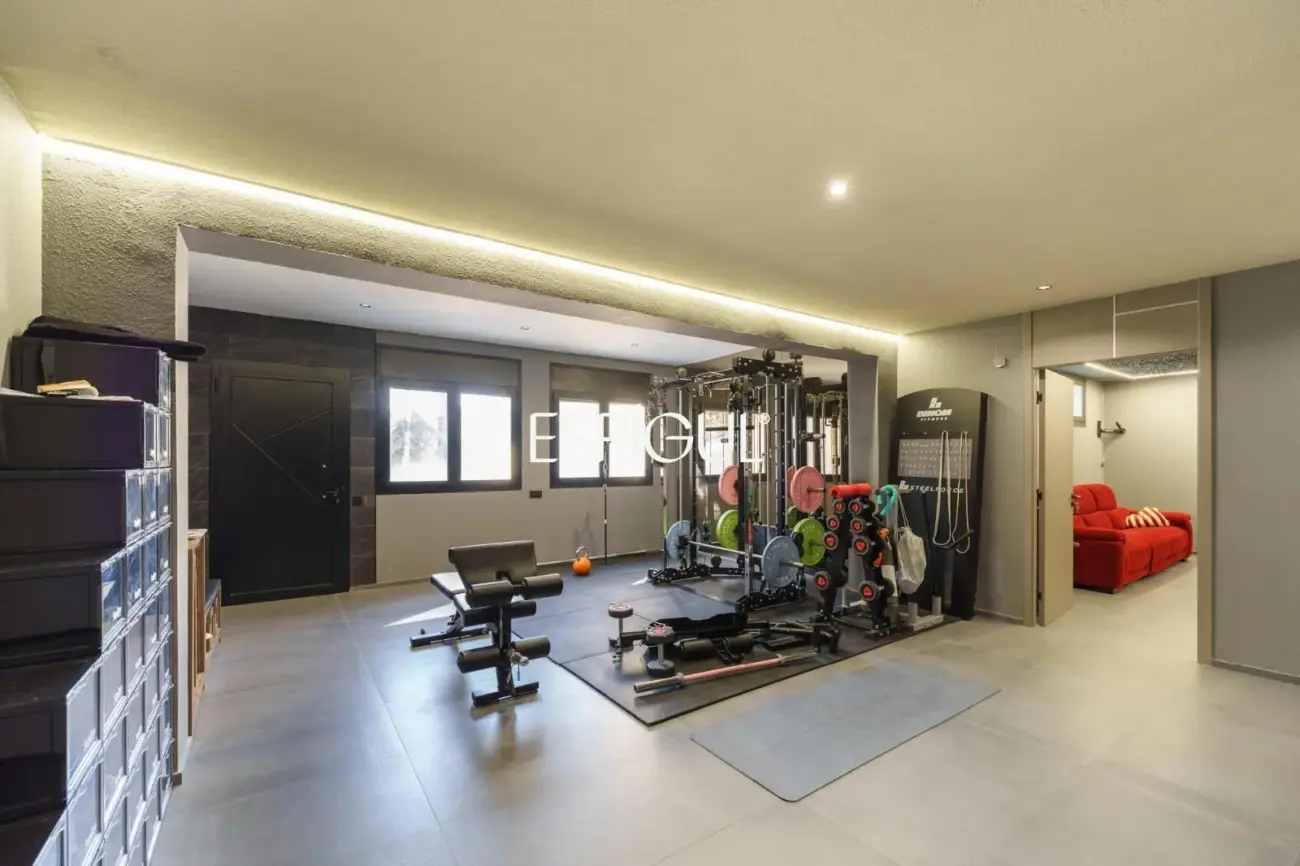 Exclusiva propietat reformada amb piscina i jardí a Premià de Dalt