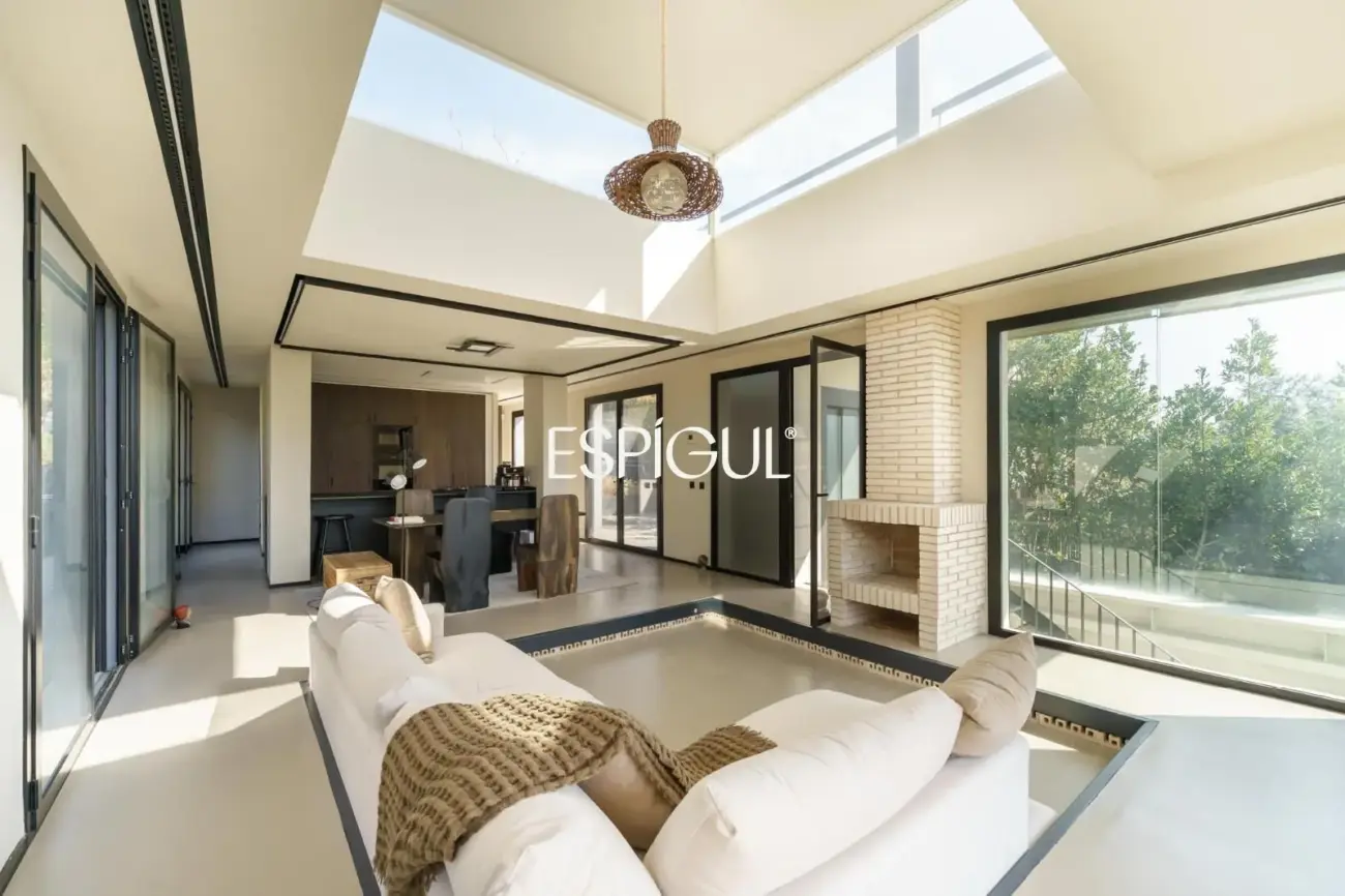 Exclusiva propietat reformada amb piscina i jardí a Premià de Dalt