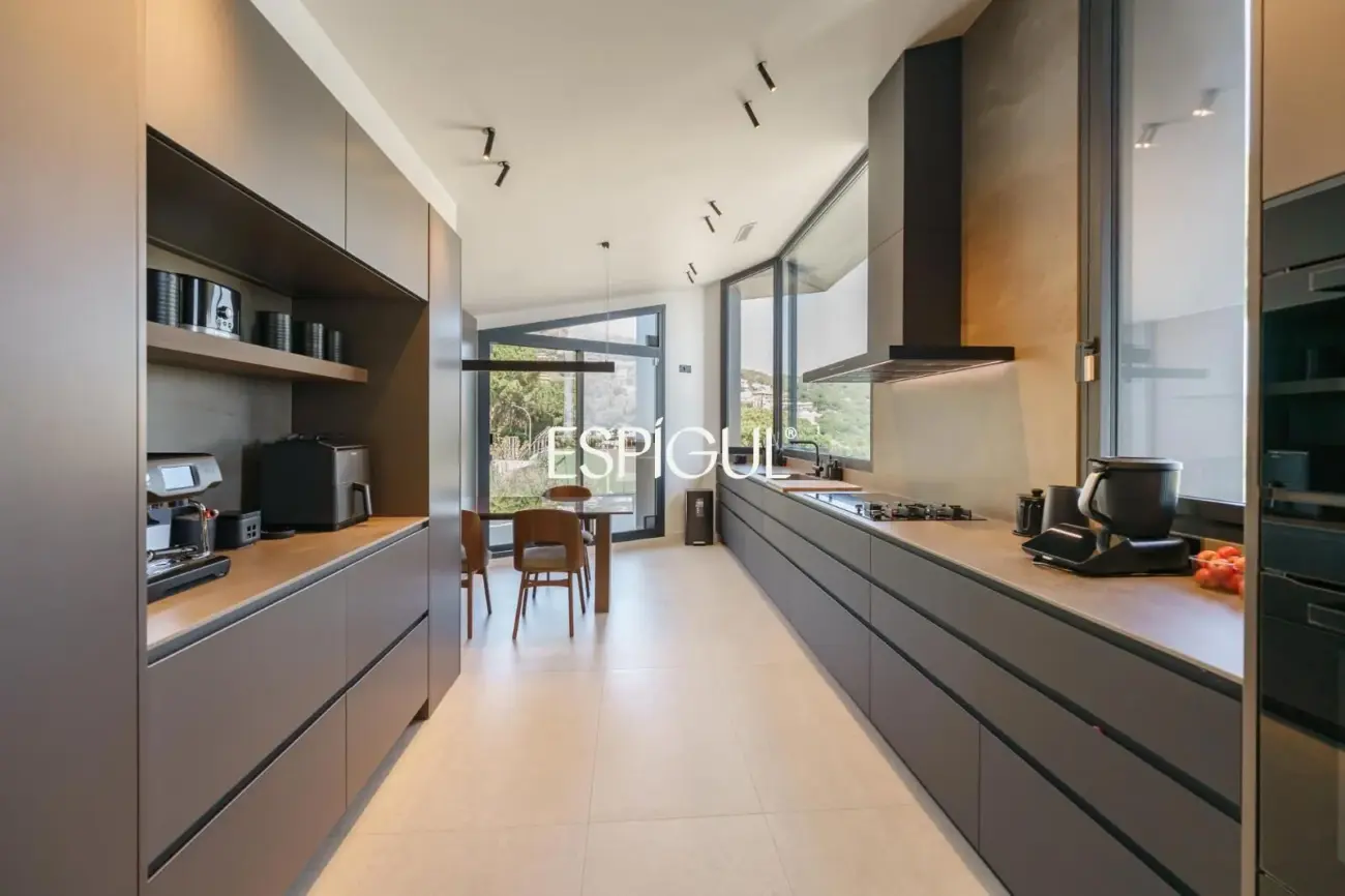 Residència exclusiva d’alt standing amb vistes panoràmiques a Premià de Dalt.