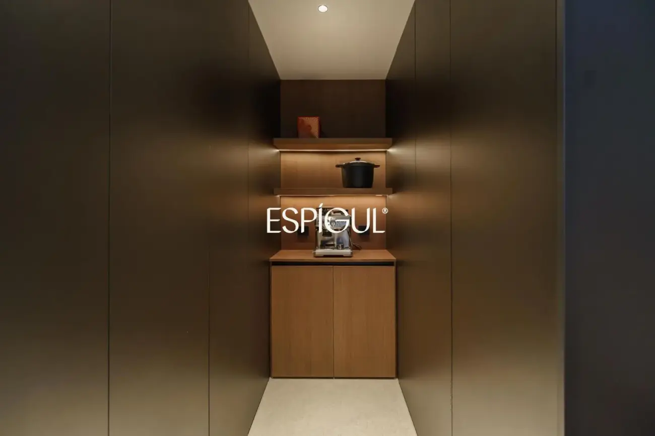 Residència exclusiva d’alt standing amb vistes panoràmiques a Premià de Dalt.