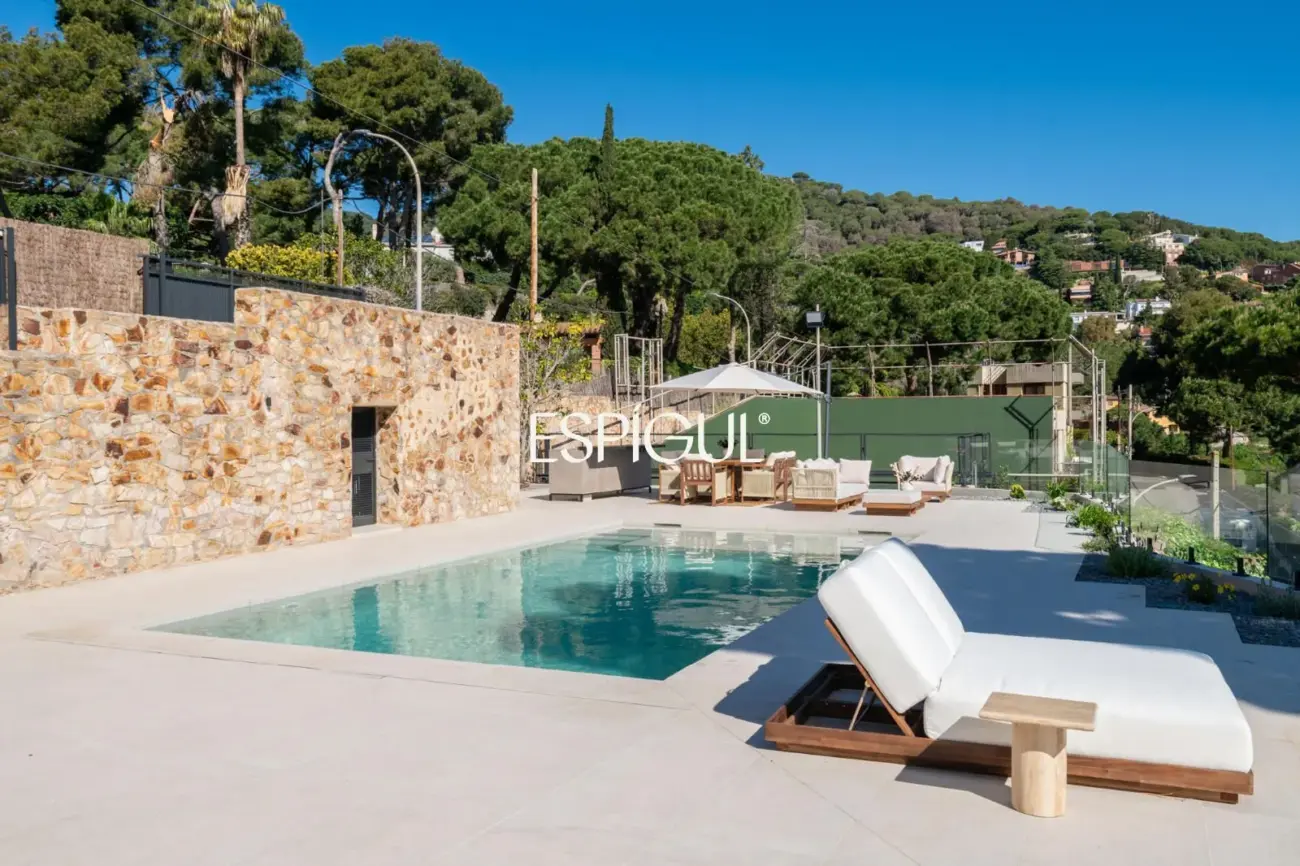 Exklusive Luxusresidenz mit Panoramablick in Premià de Dalt