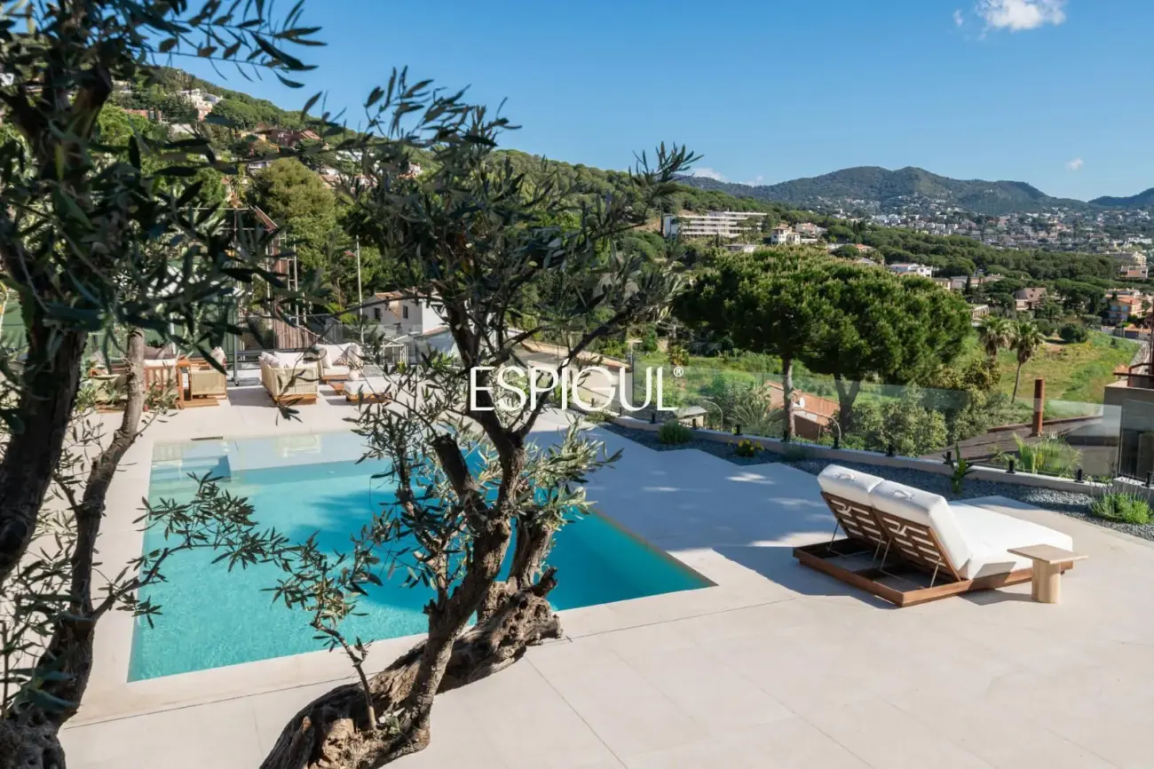 Exklusive Luxusresidenz mit Panoramablick in Premià de Dalt