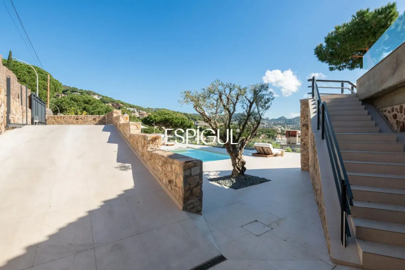 Exklusive Luxusresidenz mit Panoramablick in Premià de Dalt