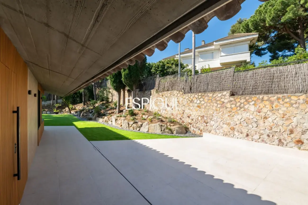 Exklusive Luxusresidenz mit Panoramablick in Premià de Dalt