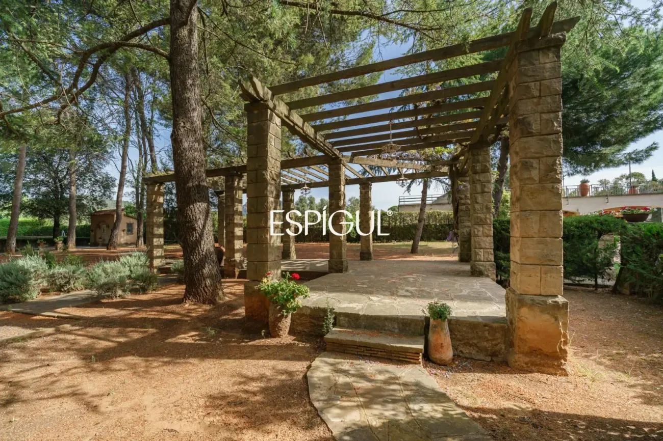 Finca señorial catalogada en venta en Matadepera