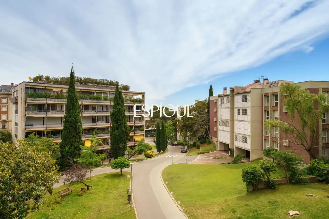 Résidence d&rsquo;exception à Pedralbes : architecture radiale et intimité absolue