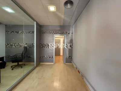 Помещение на продажу в Жироне