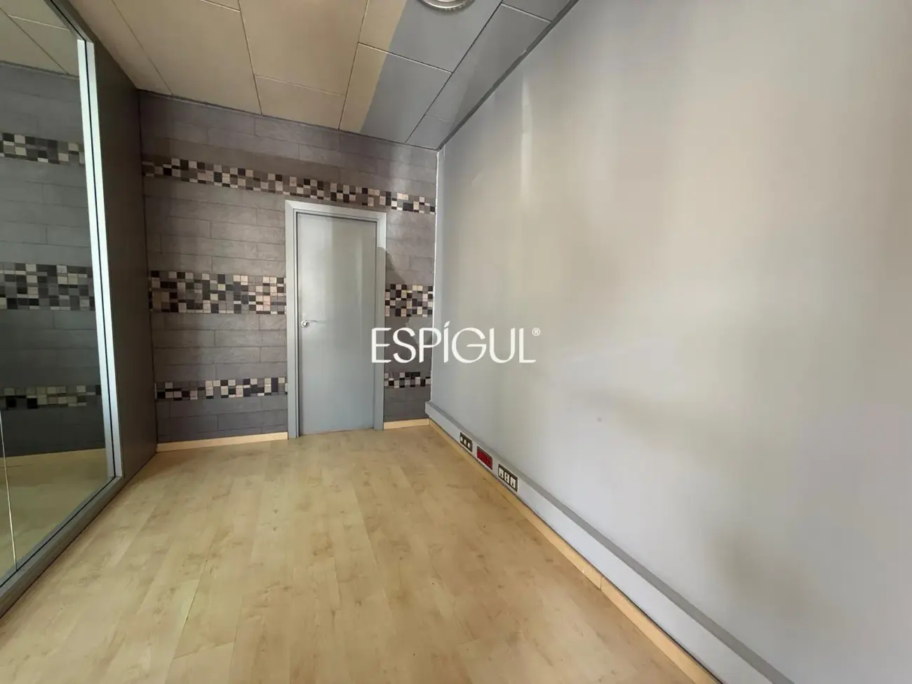 Помещение на продажу в Жироне